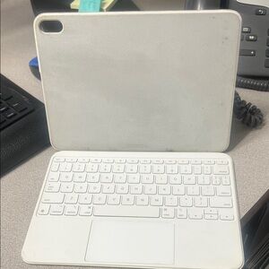 Apple White Tablet Keyboard Cover